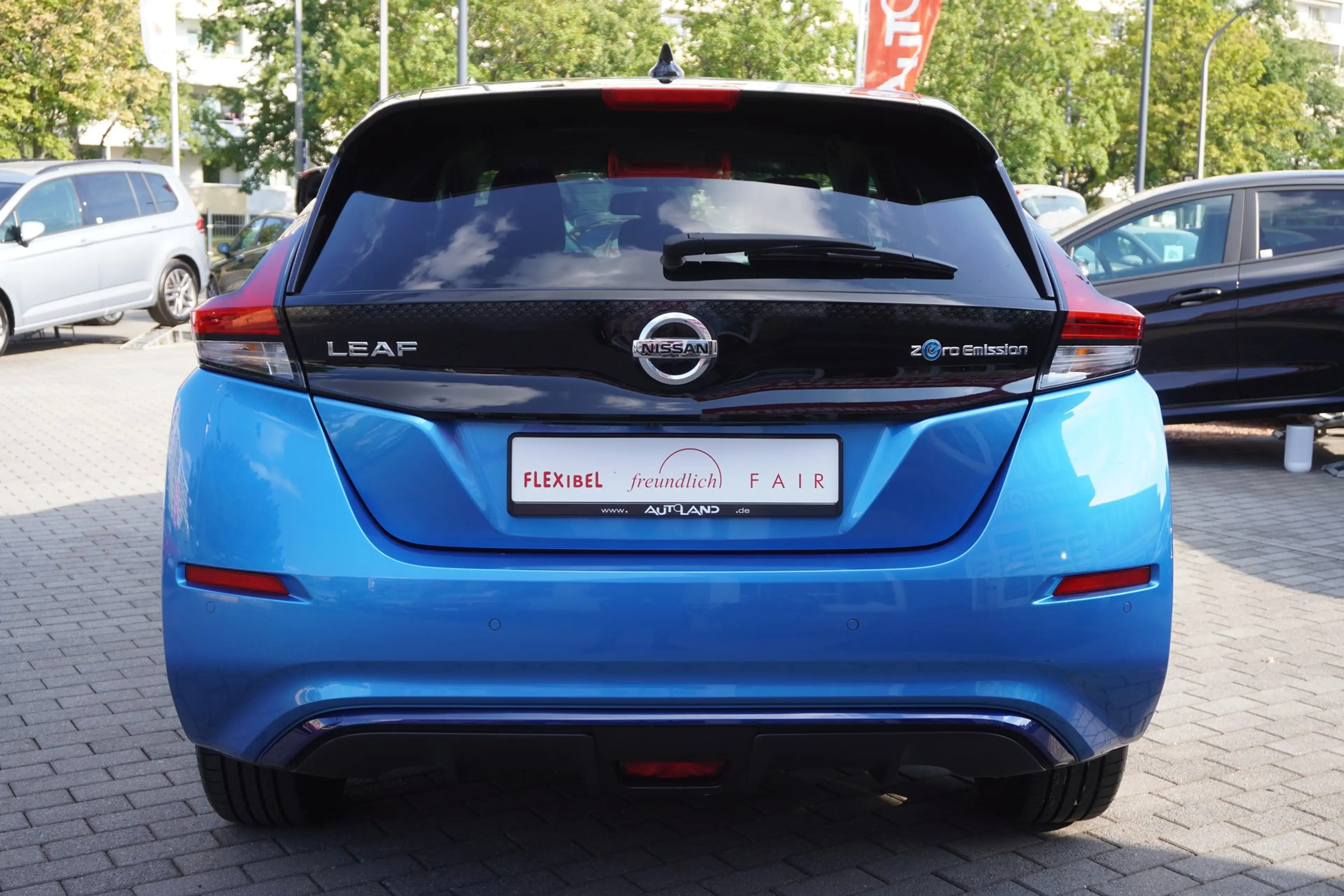 Nissan Leaf Basis DCT Navi ACC Totwinkel Sitzheizung — photo 5