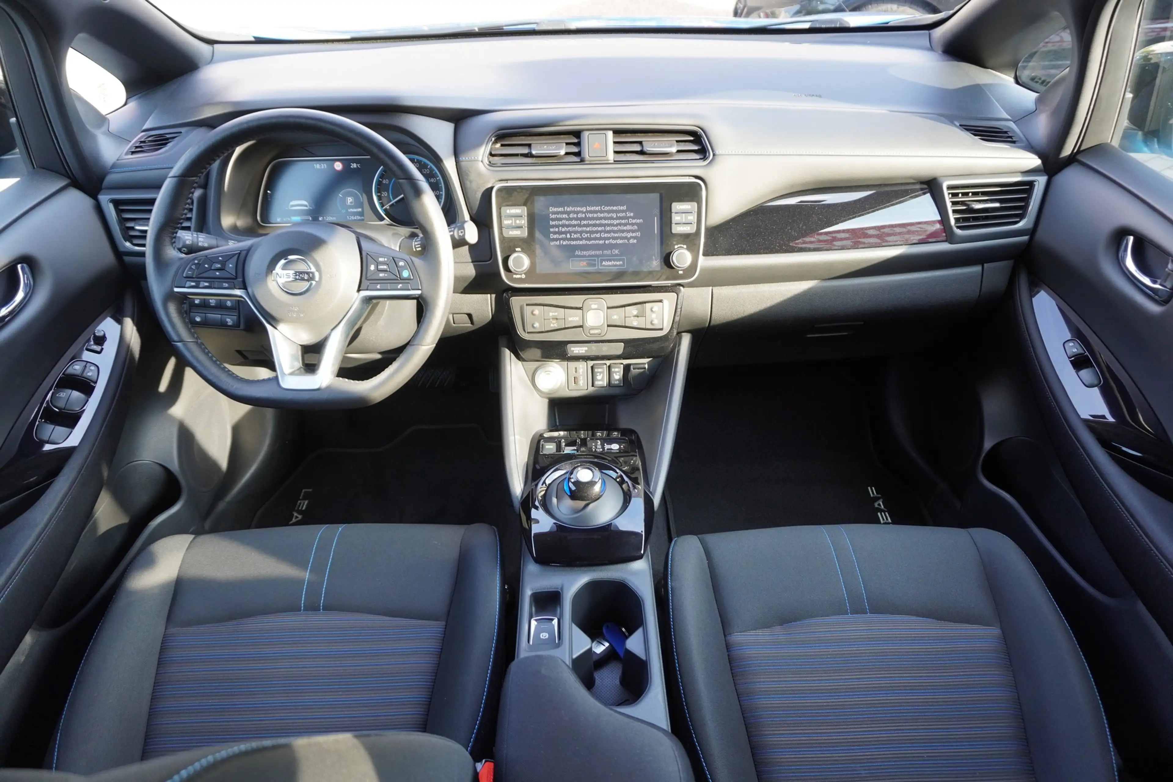 Nissan Leaf Basis DCT Navi ACC Totwinkel Sitzheizung — photo 11
