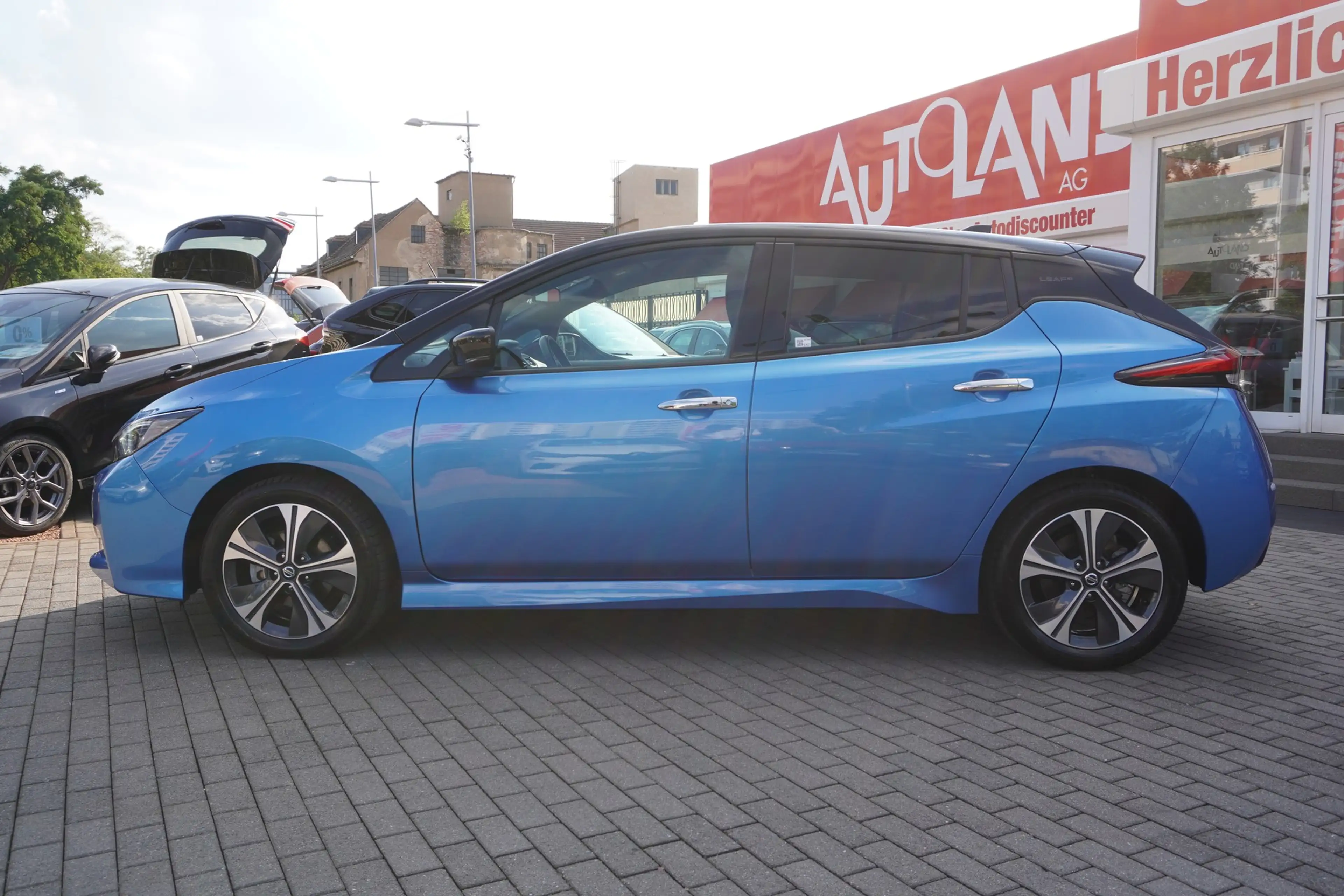 Nissan Leaf Basis DCT Navi ACC Totwinkel Sitzheizung — photo 3