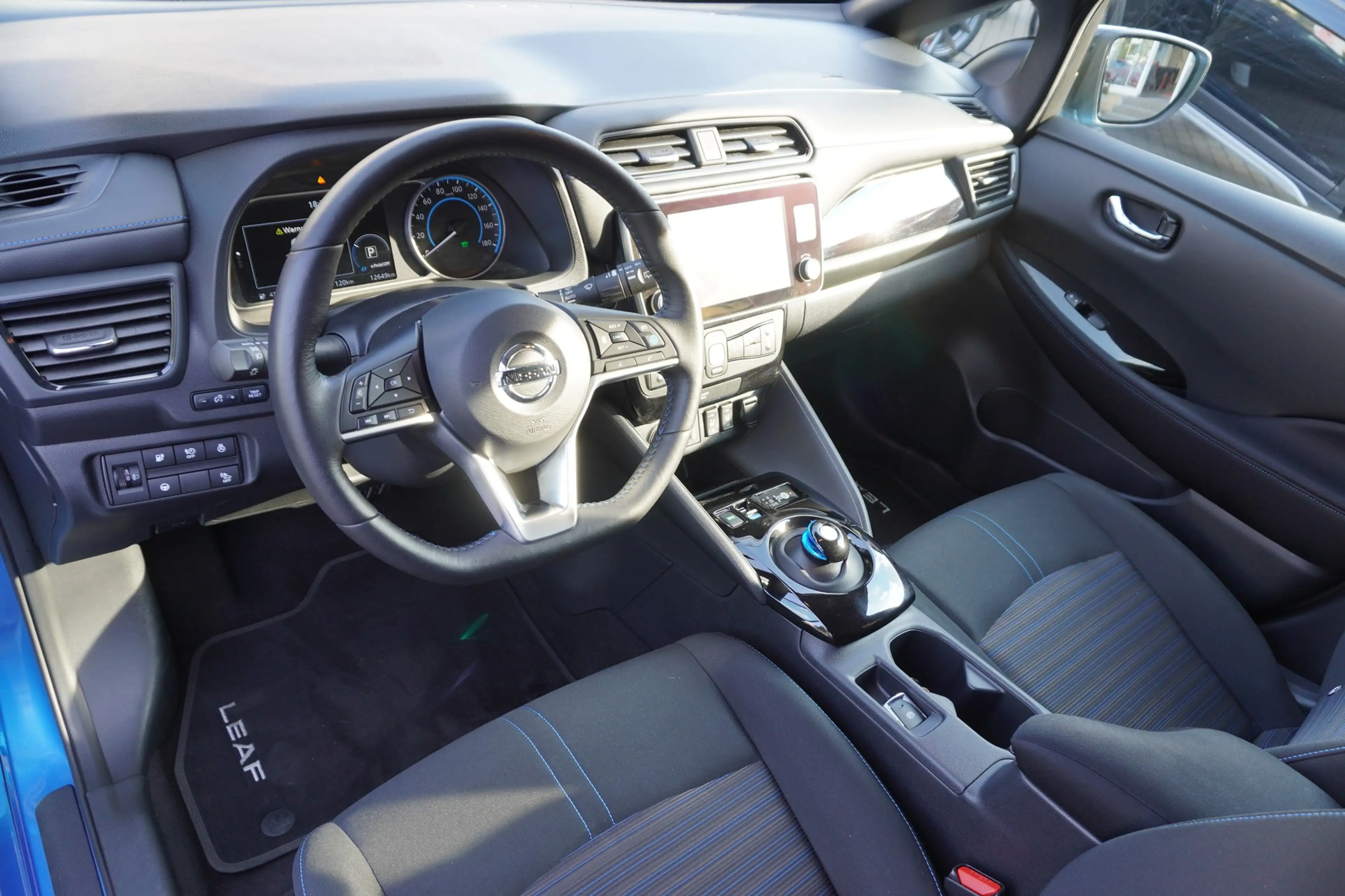 Nissan Leaf Basis DCT Navi ACC Totwinkel Sitzheizung — photo 10