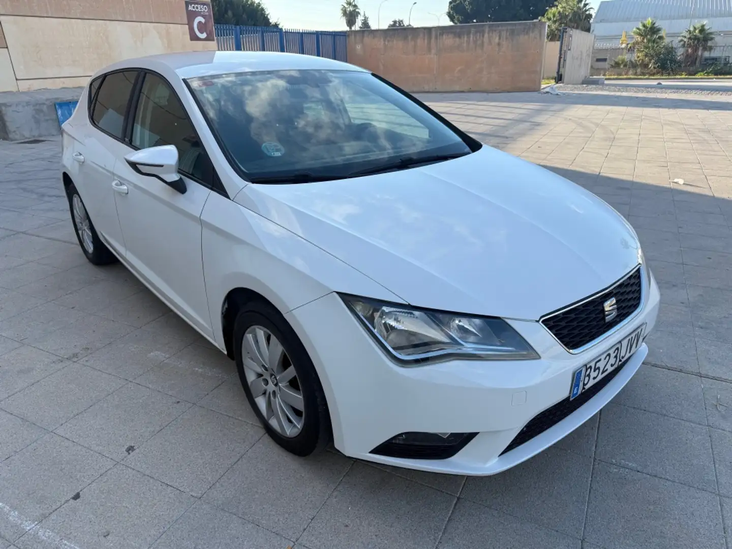 SEAT Leon 1.6TDI CR S&S Reference 110 Blanco - 2