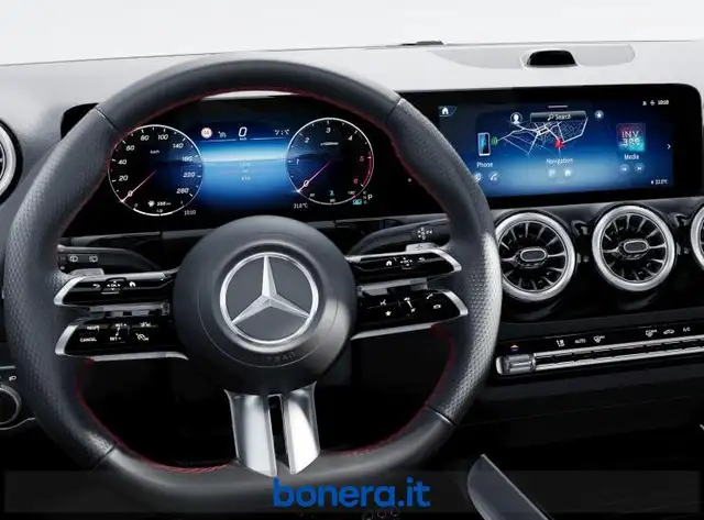Mercedes-Benz Gla view 5