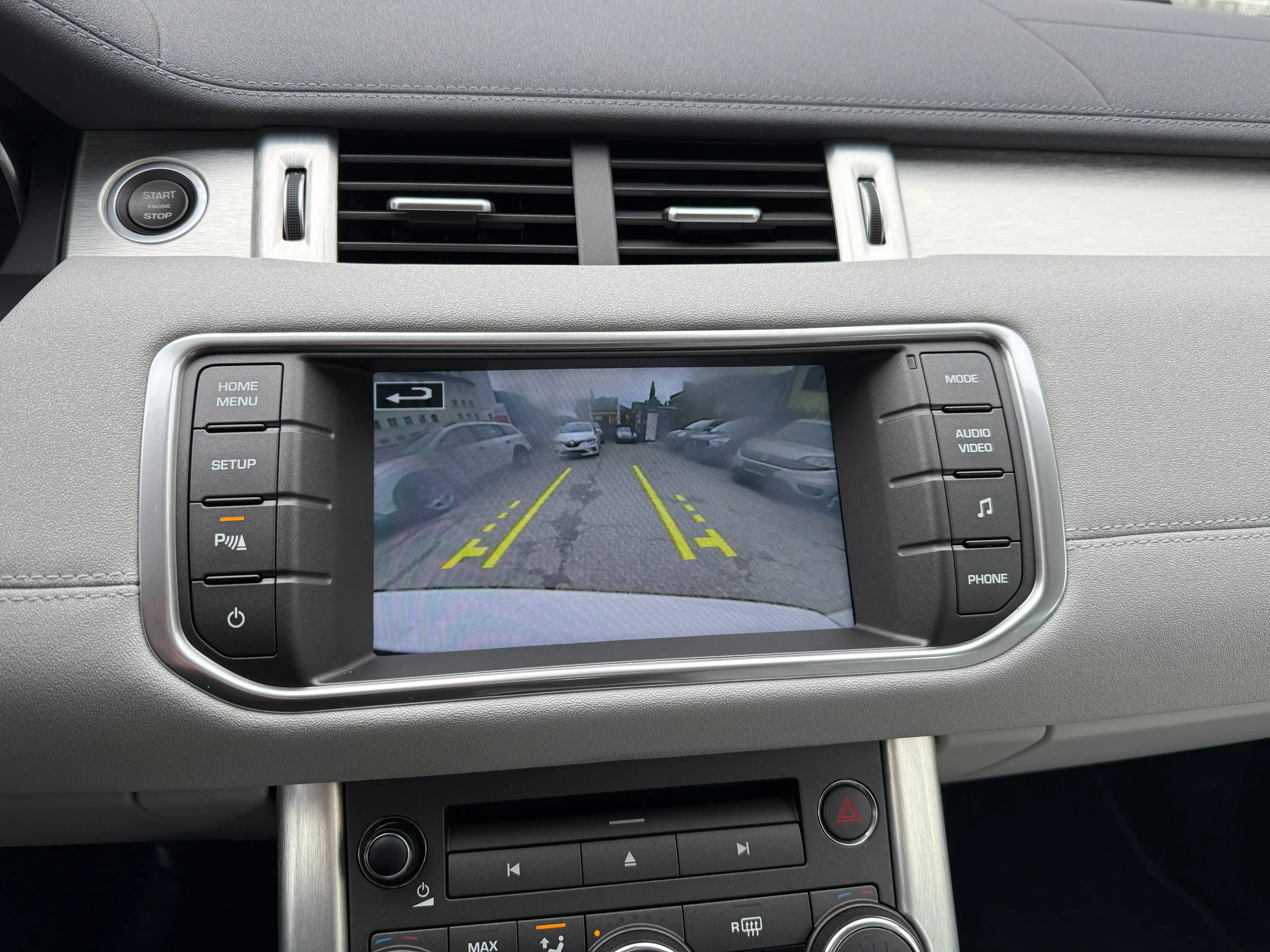 Land Rover Range Rover Evoque 2.2 TD4 Automatik Allrad | NUR 89.000 KM | TÜV NEU | — photo 12