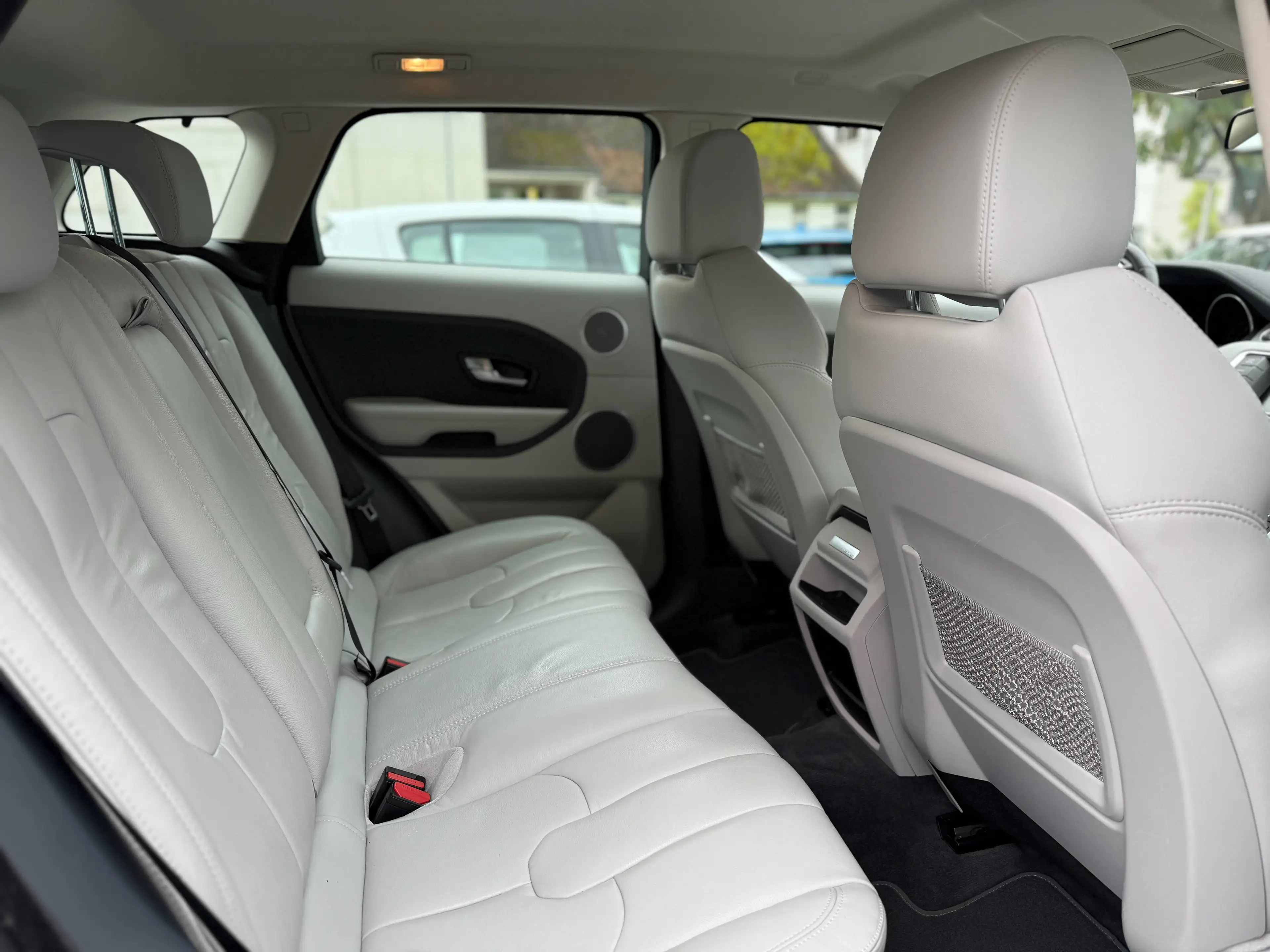 Land Rover Range Rover Evoque 2.2 TD4 Automatik Allrad | NUR 89.000 KM | TÜV NEU | — photo 11