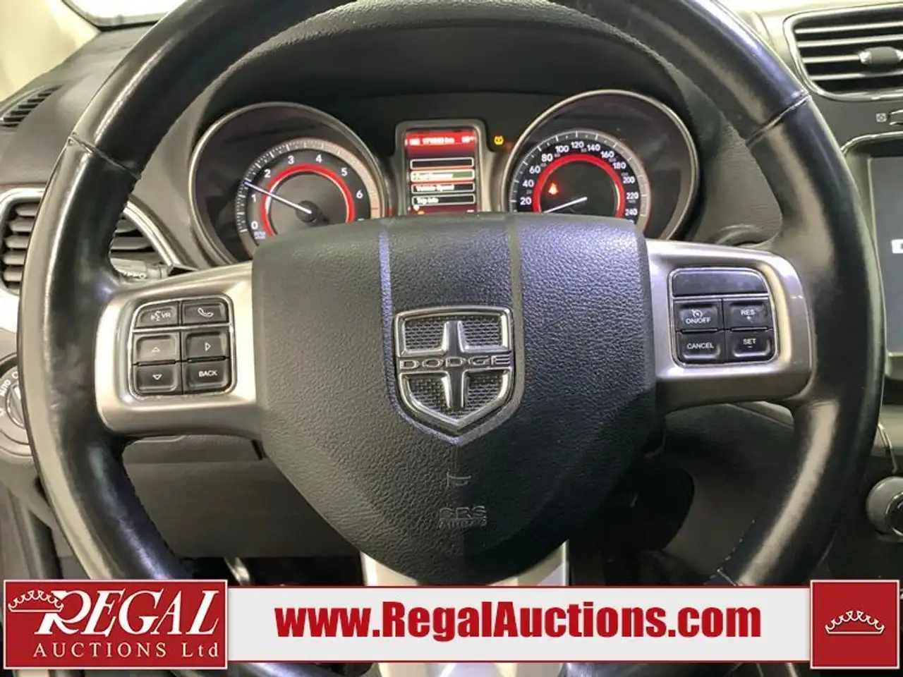 Dodge Journey снимка Dodge Journey