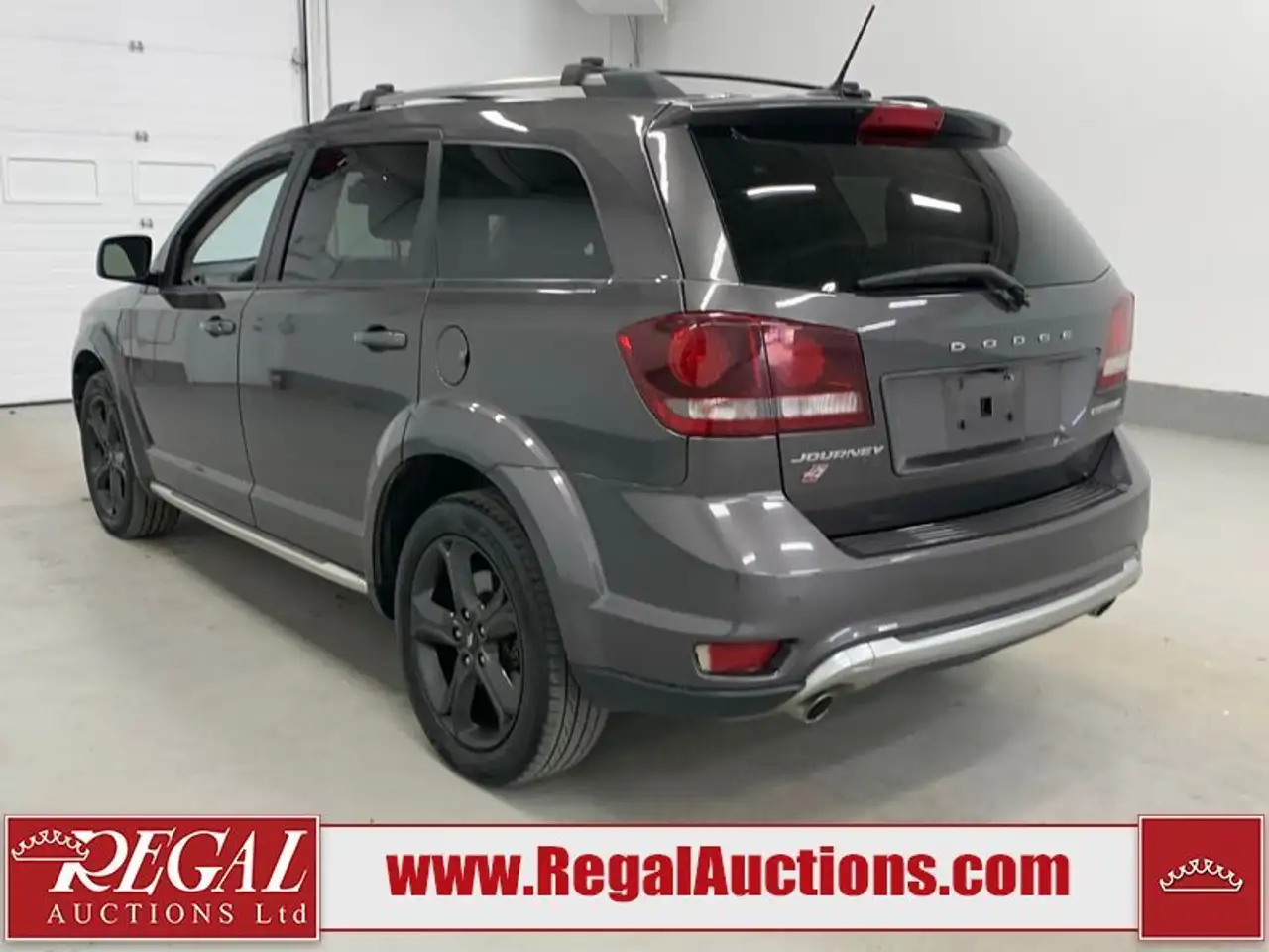 Dodge Journey снимка Dodge Journey
