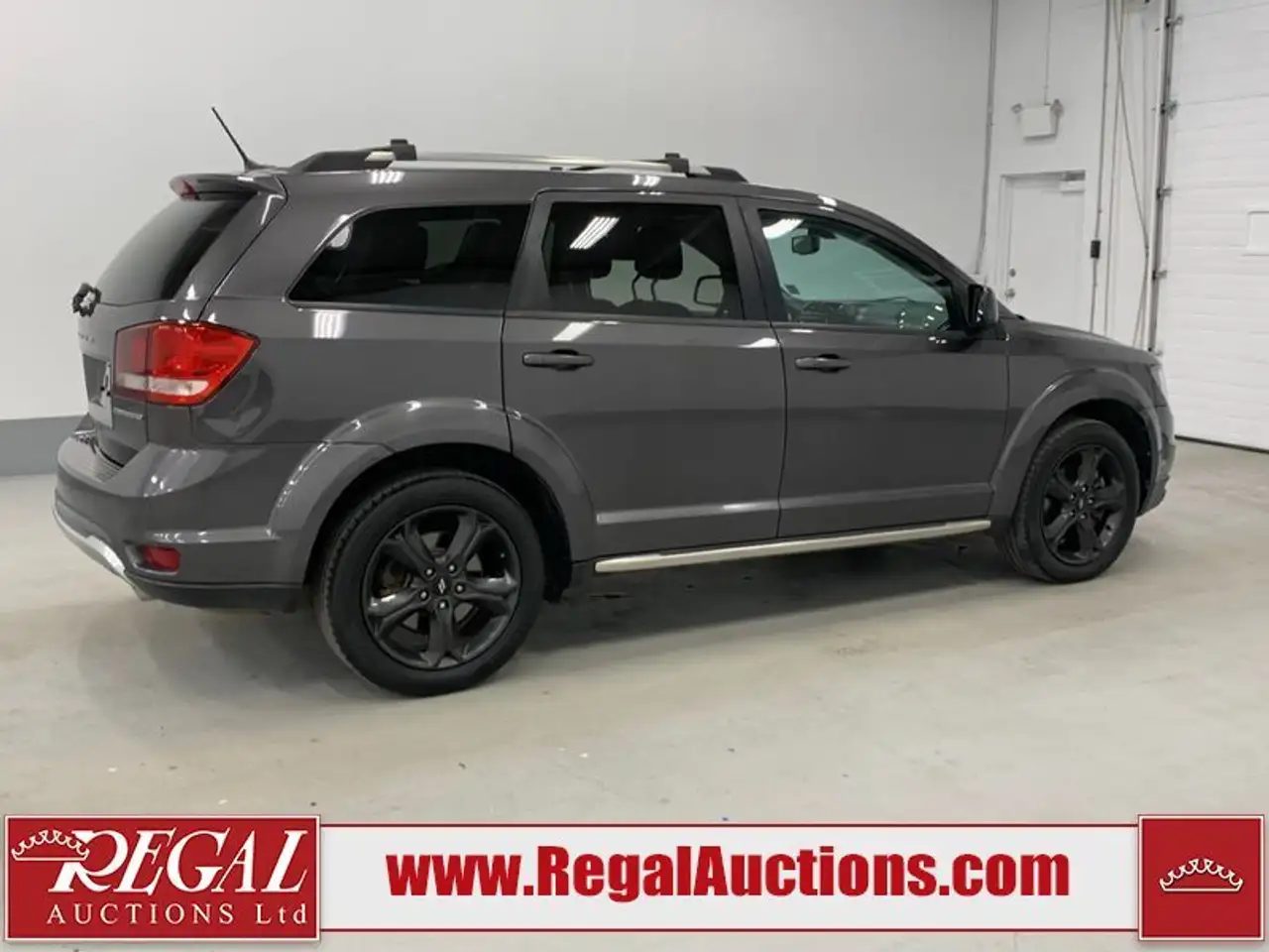 Dodge Journey снимка Dodge Journey