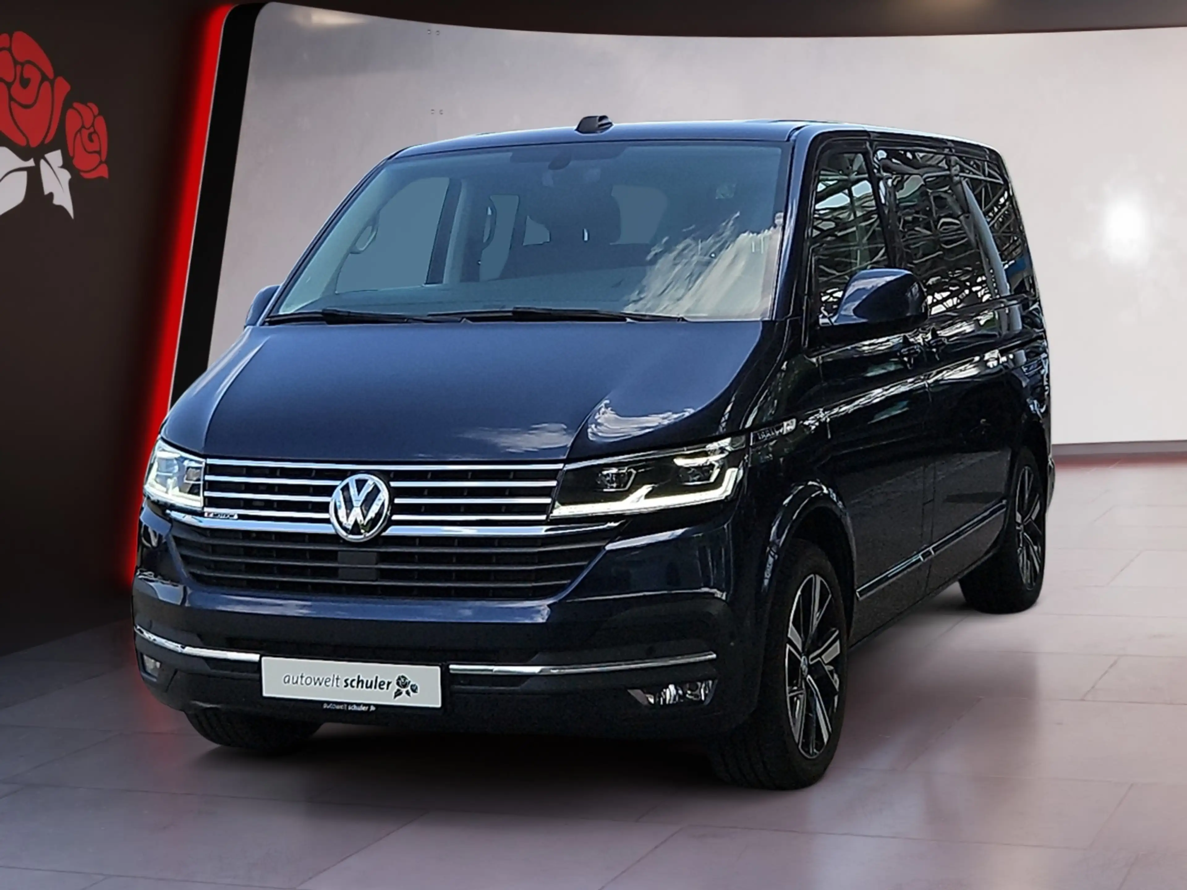 Volkswagen T6.1 Multivan 2,0 TDI DSG 4motion Highline — photo 2