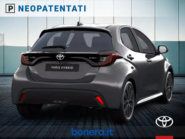 Toyota Yaris view 3