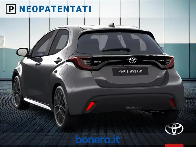 Toyota Yaris view 4