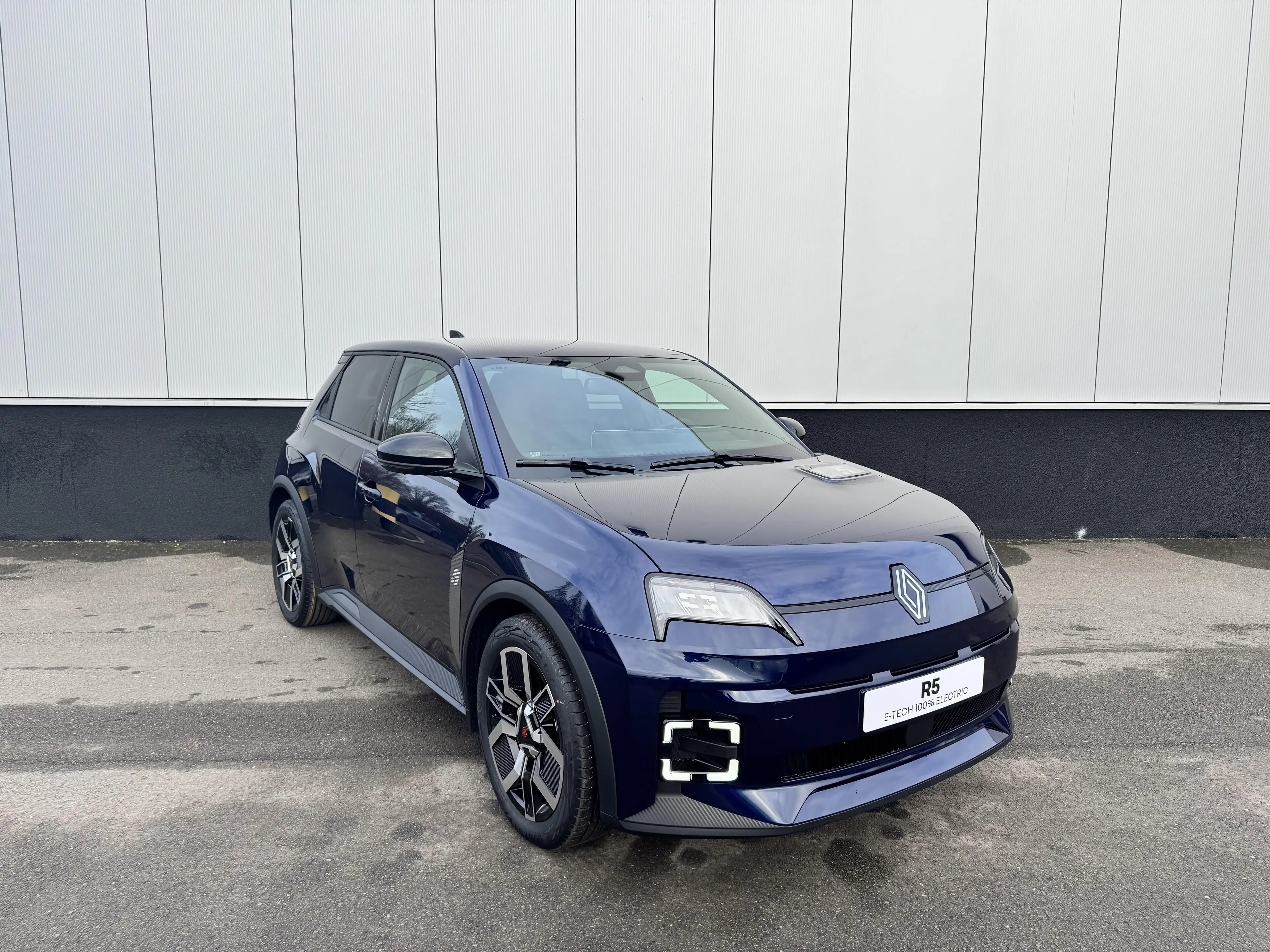 Renault R 5 techno 150 hp comfort range — photo 3