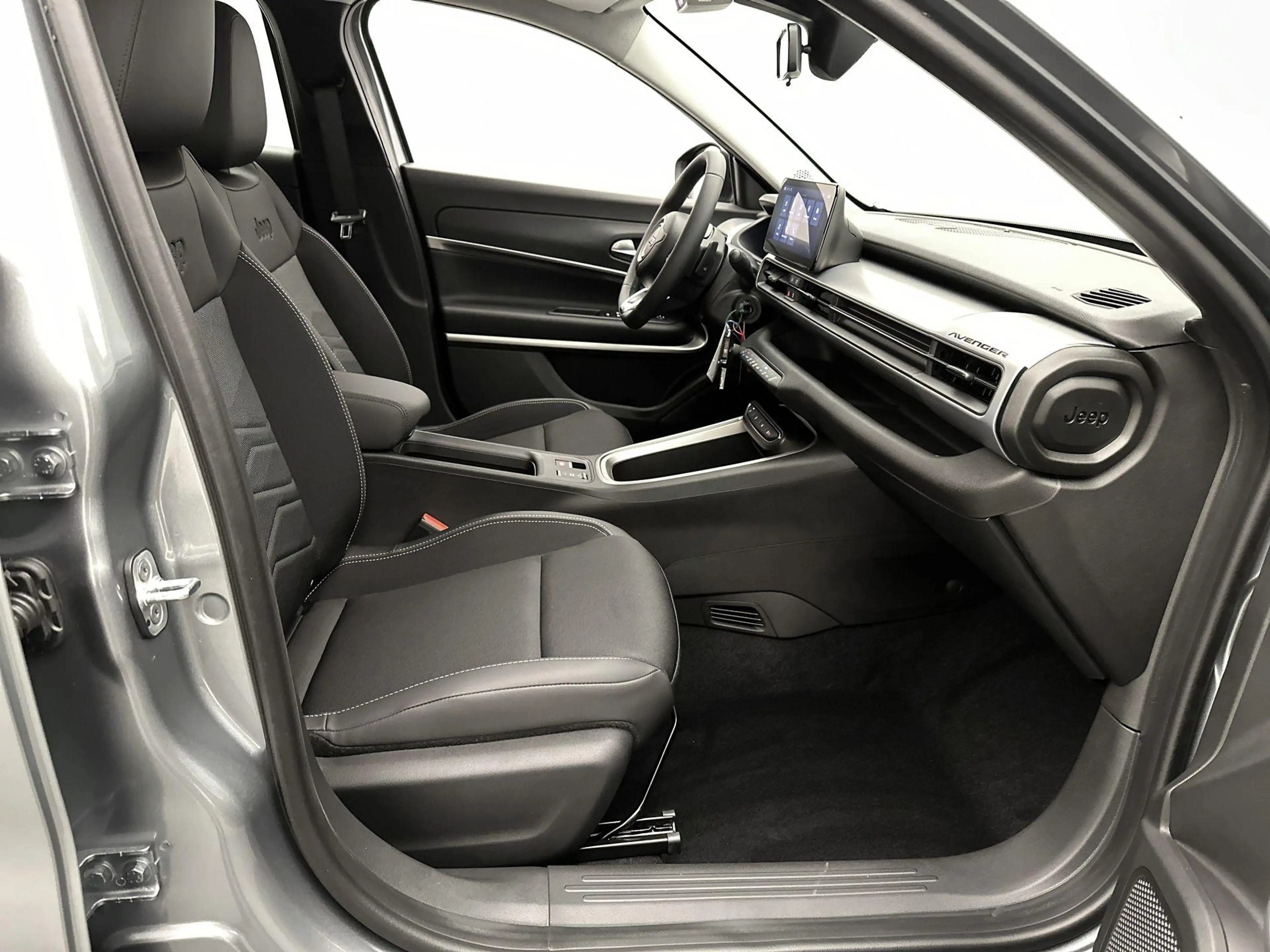 Jeep Avenger SUV Altitude 100 pk Automaat | Navigatie via Apple — photo 13