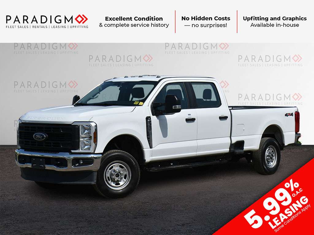 White 2025 Ford F-350 Super Duty Pickup Truck Four-Wheel Drive Automatic