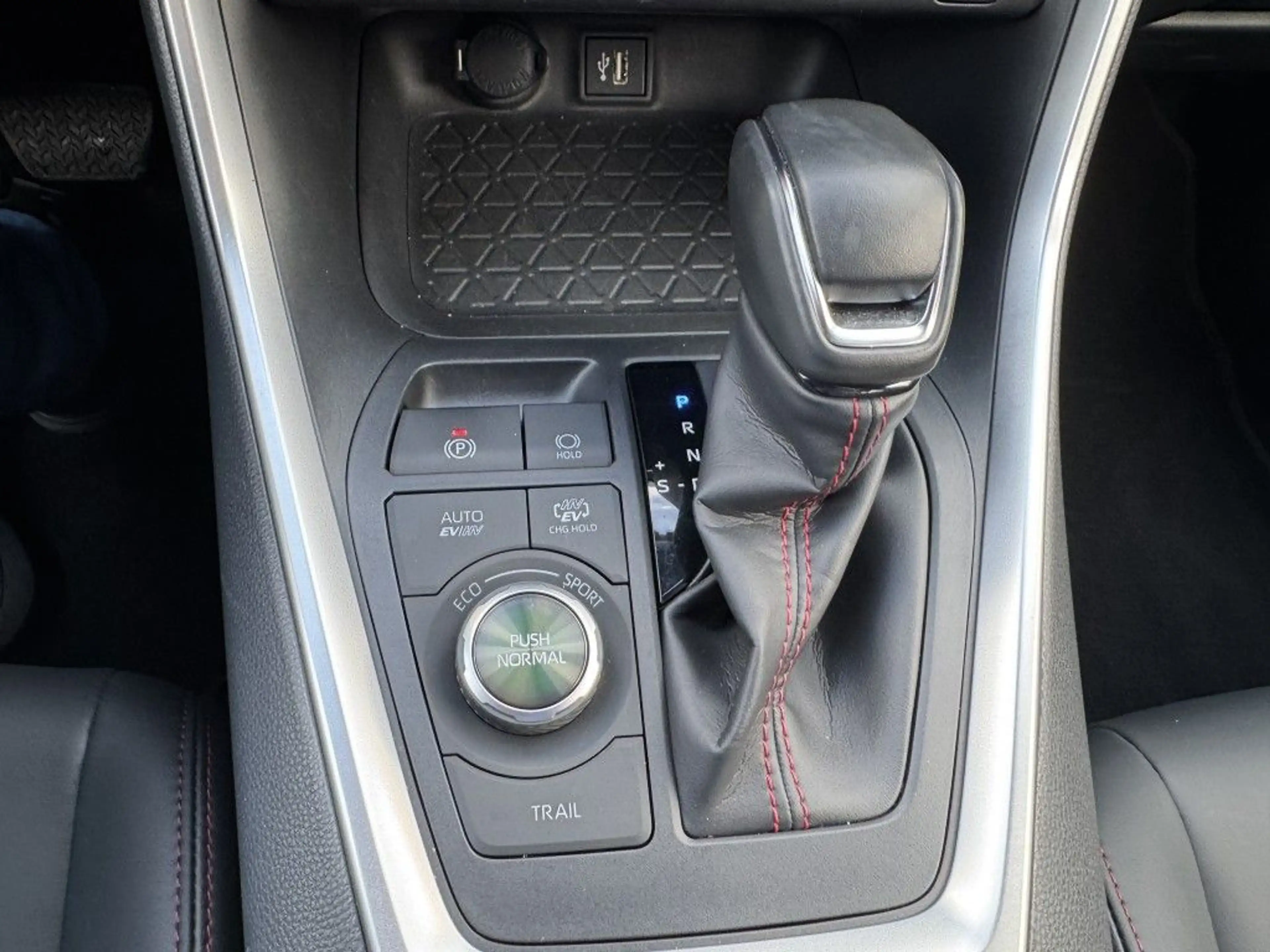 Suzuki Across Comfort+ PLUG-IN HYBRID — photo 12