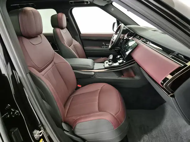 Land Rover Range Rover Sport view 3