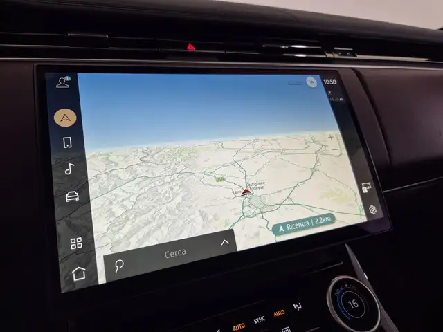 Land Rover Range Rover Sport view 11