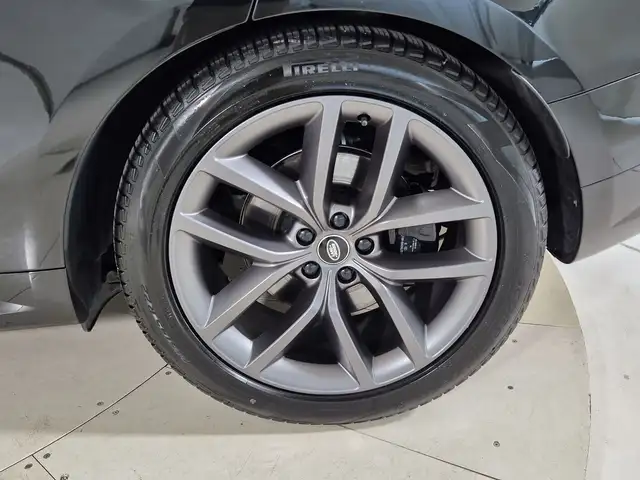 Land Rover Range Rover Sport view 9