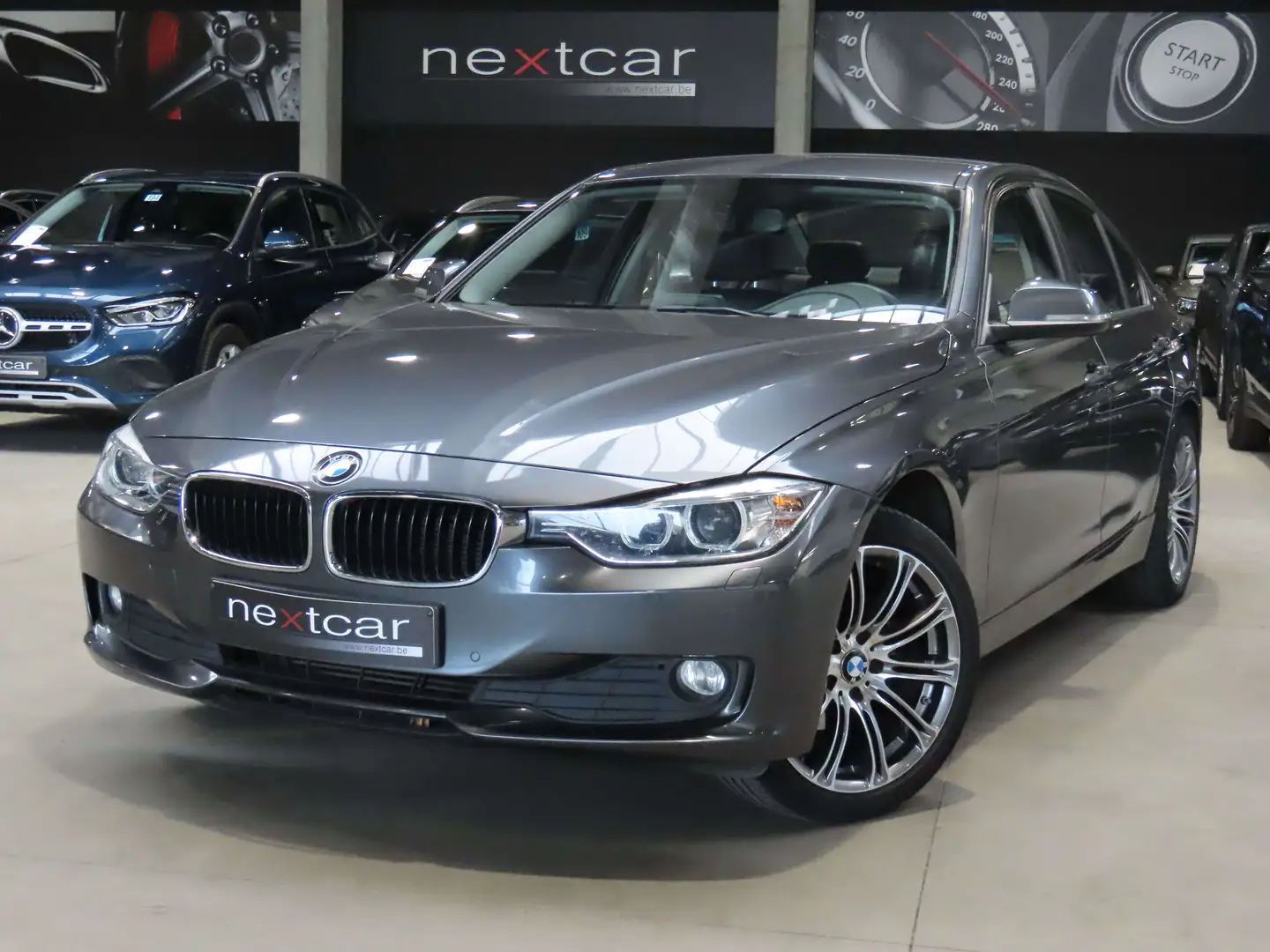 BMW 318 dA Berline ***FULL LED-CUIR-NAVI-PARKING AV\u0026AR*** Gris - 1