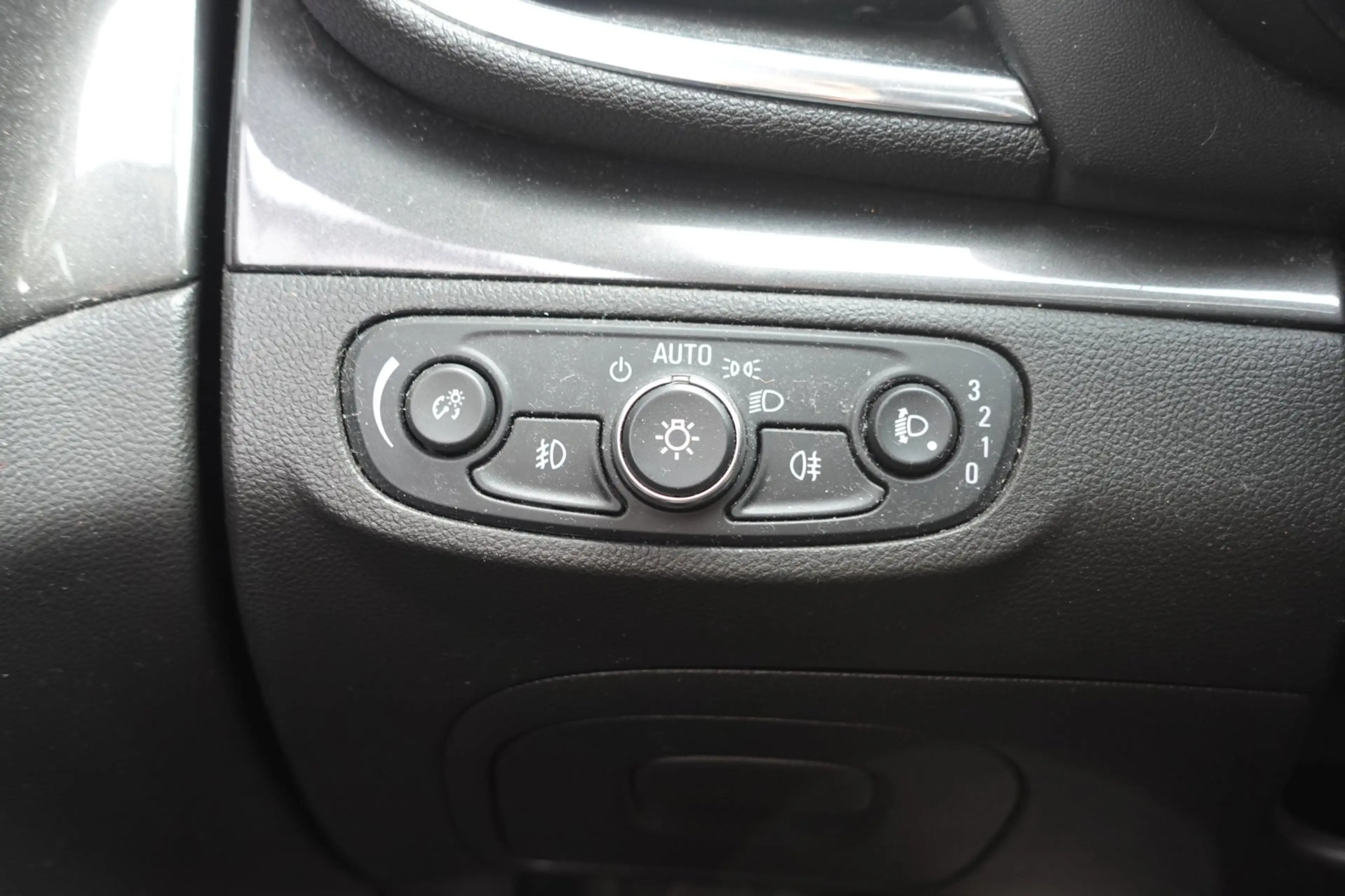 Opel Mokka X 1.4 Turbo Black Edition — photo 14