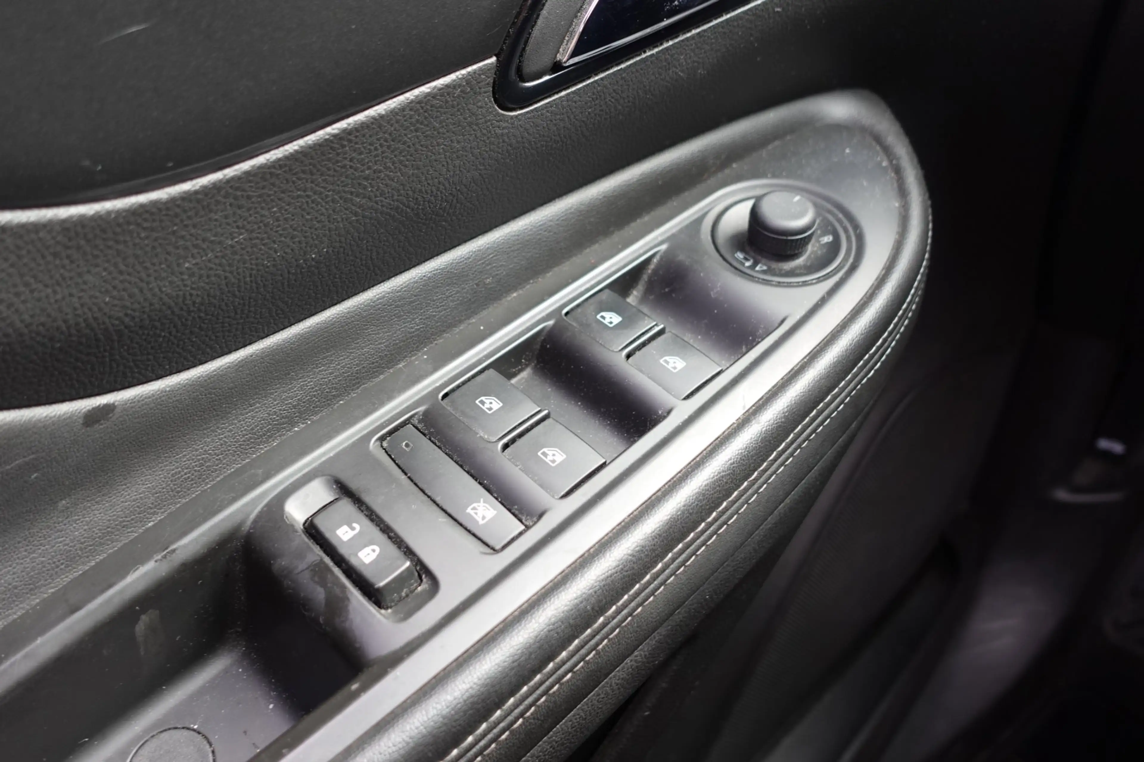 Opel Mokka X 1.4 Turbo Black Edition — photo 15