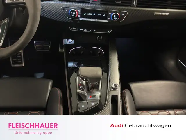 Audi RS4 Avant view 15