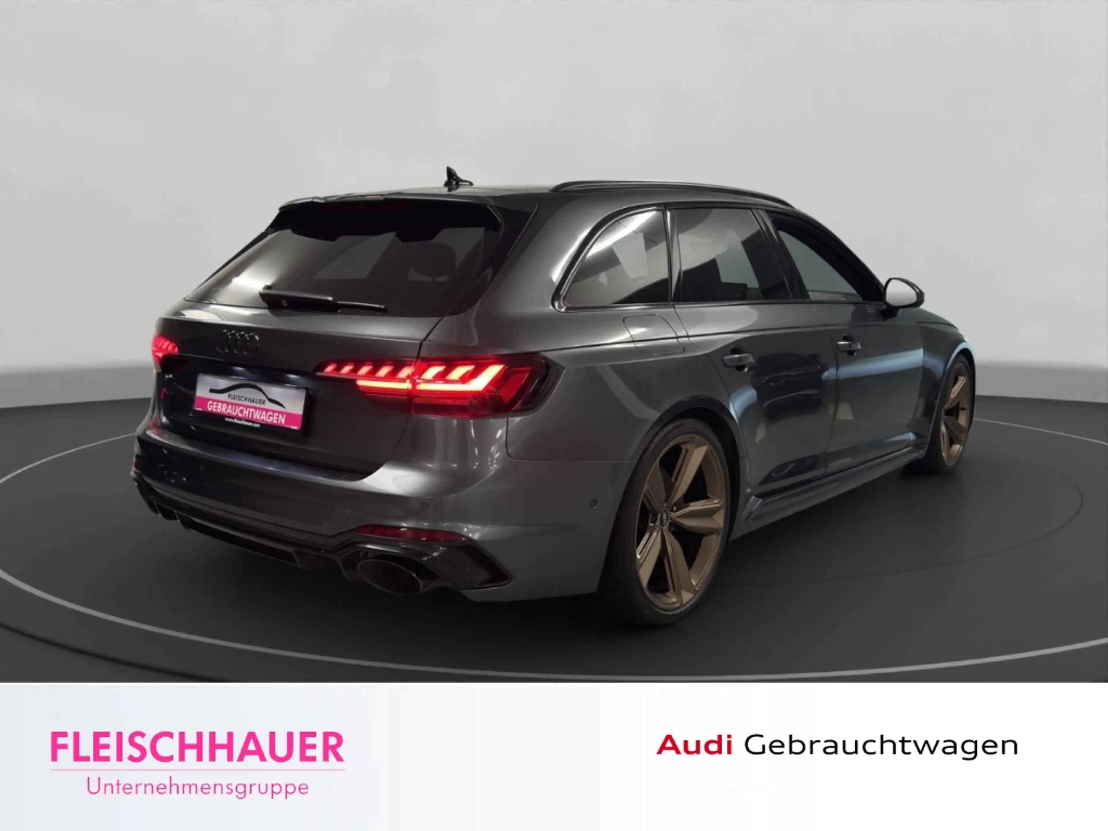 Audi RS4 Avant 2.9 TFSI qu. Matrix+AHK+Pano+20''+280+HUD+B& — photo 6