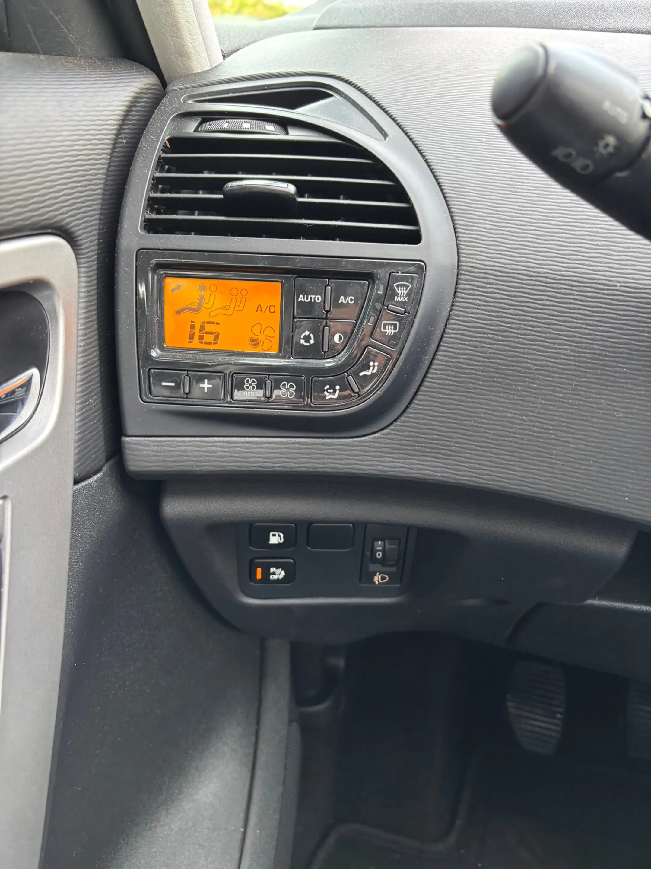 Citroen Grand C4 Picasso 1.6 VTi Selection 7p — photo 21