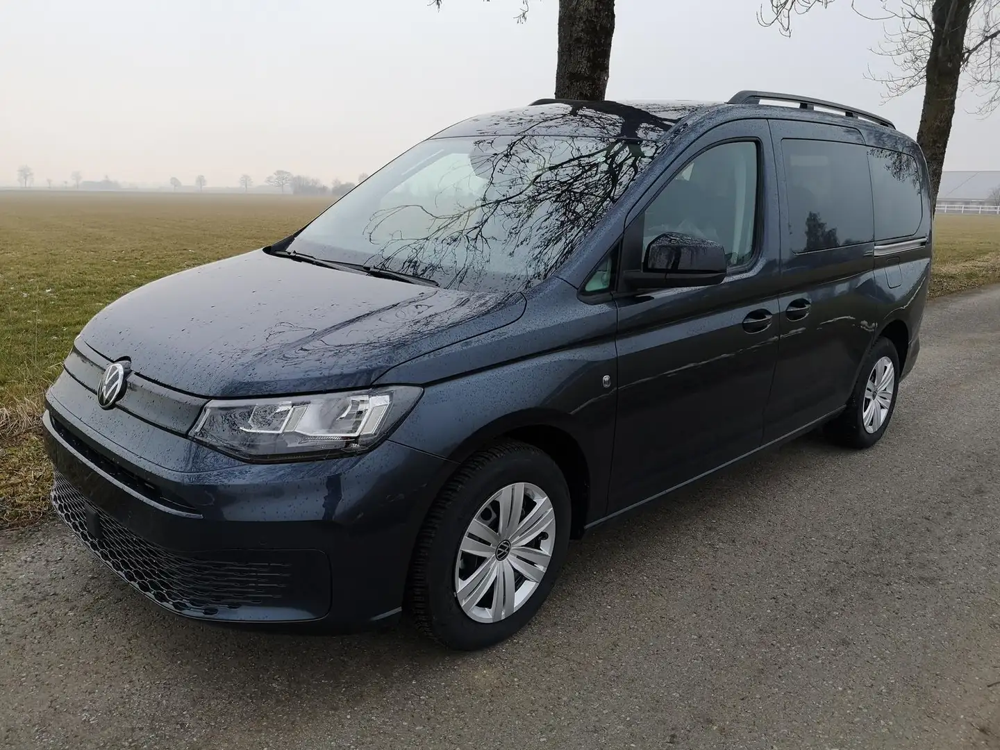 Volkswagen Caddy Maxi Basis 2.0TDI DSG ACC Kam GV5 App AHK Relin... Blau - 1