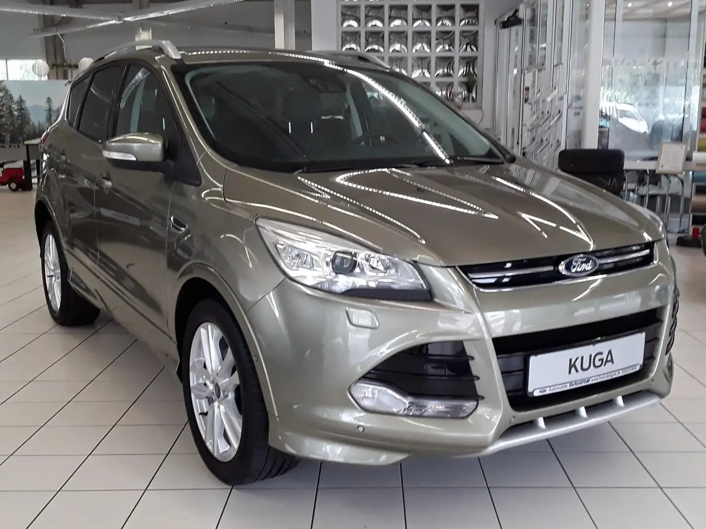 Ford Kuga Kuga 1.6 Individual,Winterpaket, Xenon,Sony,1.Hand Beige - 1