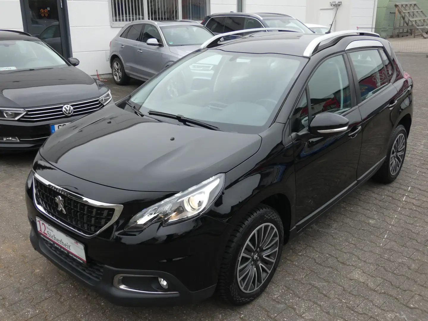 Peugeot 2008 Active *KLIMA*PDC* Schwarz - 2