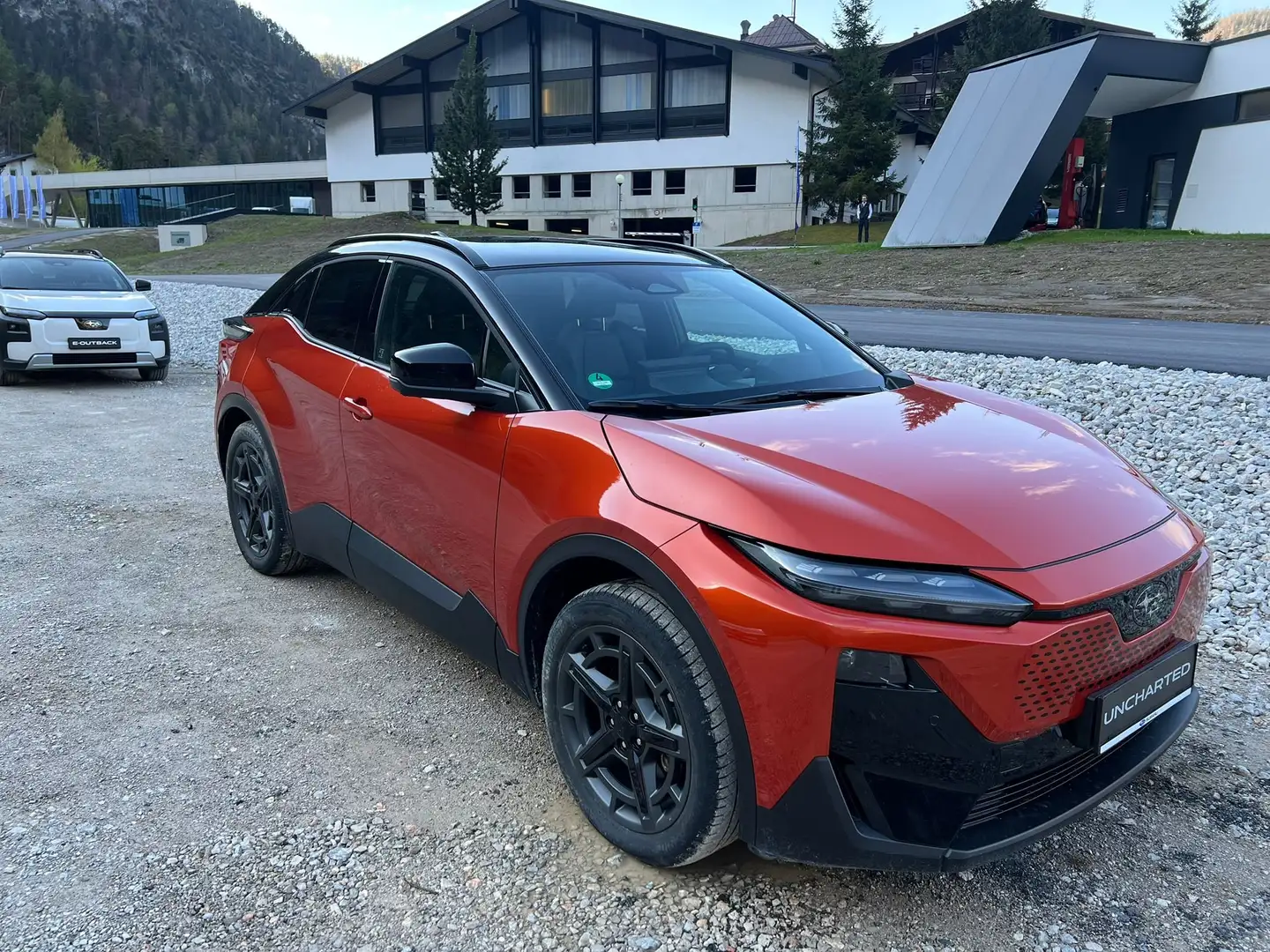 Subaru Uncharted Nozomi 77 kWh Allrad  ab Juni probefahren Weiß - 2