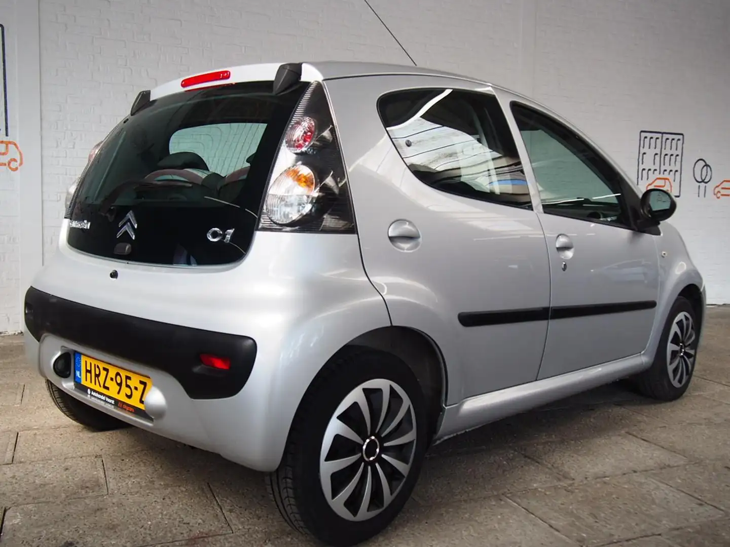 Citroen C1 1.0 12V Ambiance (APK:Nieuw) Incl.Garantie Gris - 2