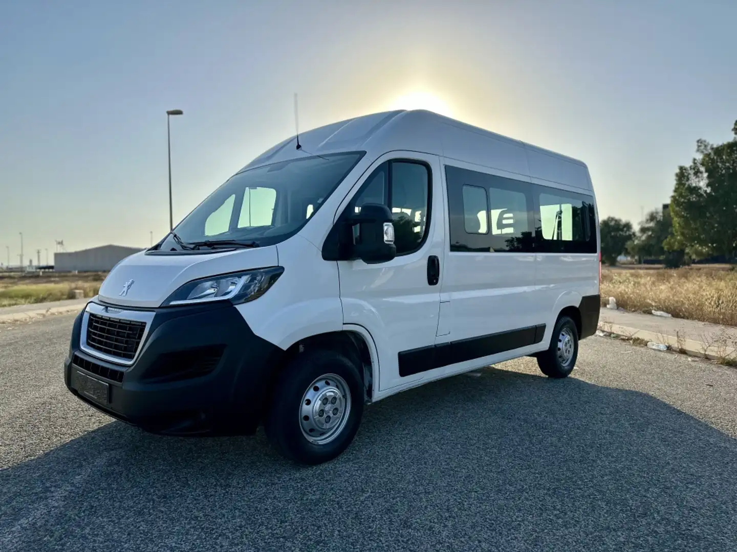 Peugeot Boxer Combi 2.2BlueHDI 333 L2H2 140 Wit - 1