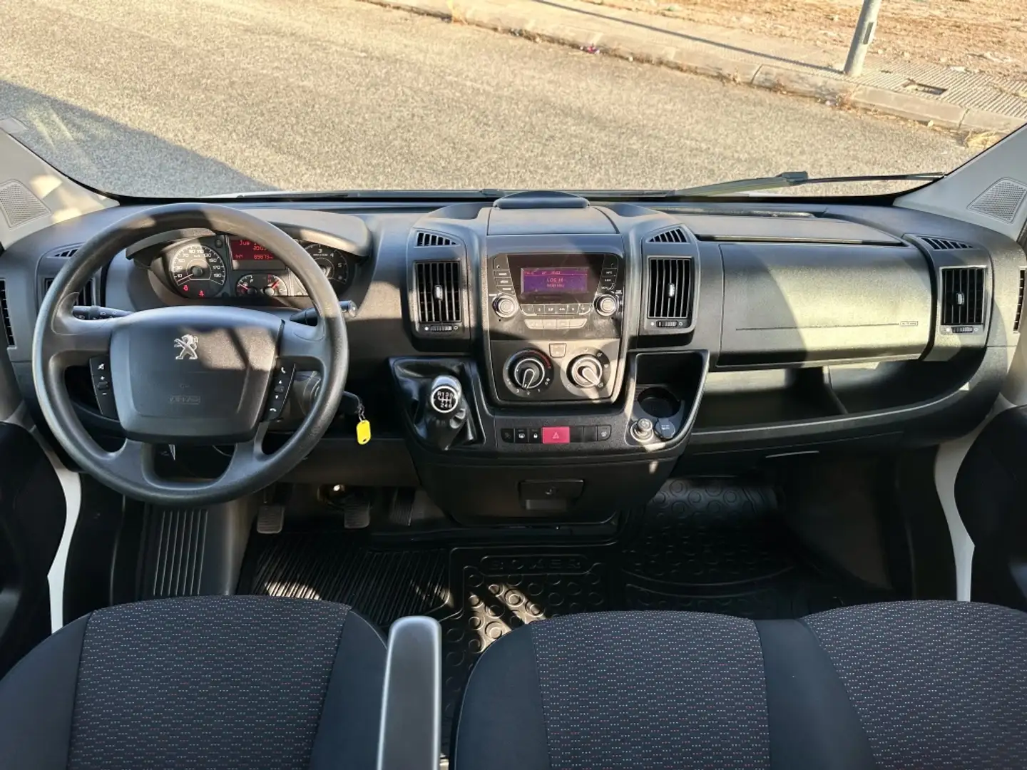 Peugeot Boxer Combi 2.2BlueHDI 333 L2H2 140 Wit - 2