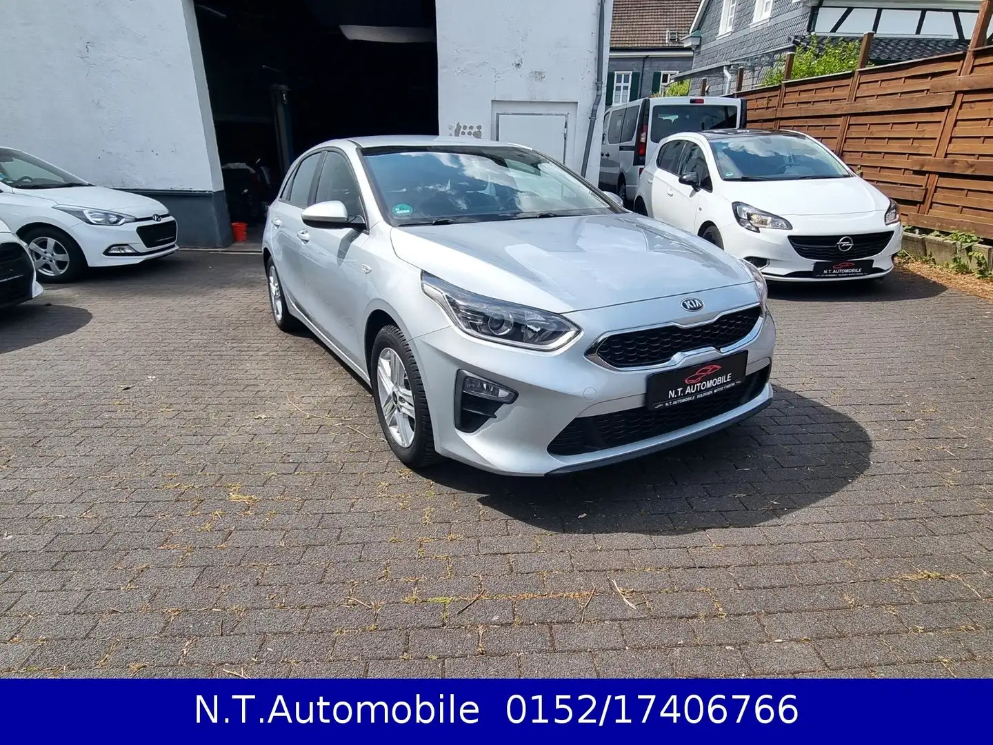 Kia Ceed / cee'd Ceed 1.4*LIM.*LENK+SITZHEIZUNG*KAMERA*SCHECKHEFT Plateado - 2