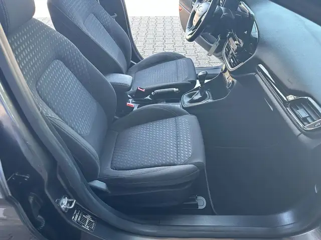 Ford Fiesta view 14