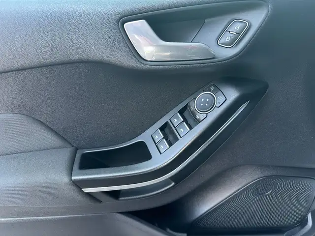 Ford Fiesta view 10