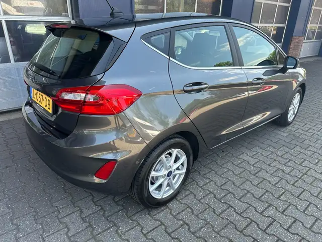 Ford Fiesta view 6