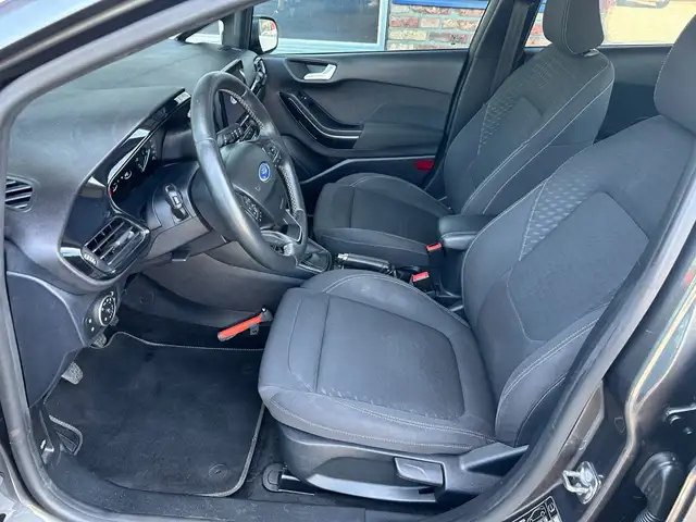 Ford Fiesta view 11