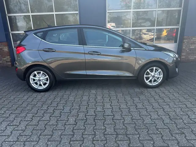Ford Fiesta view 4