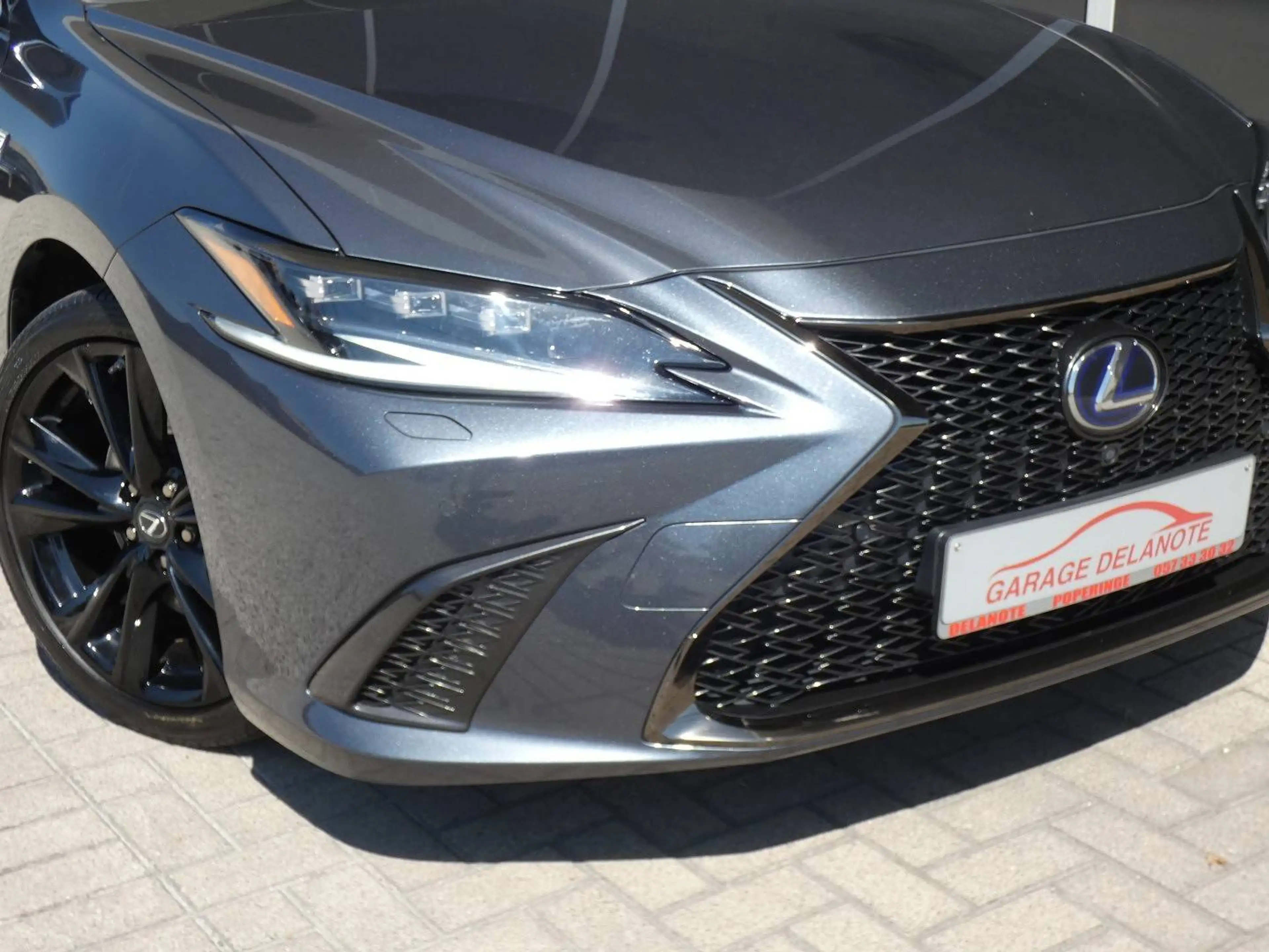 Lexus ES 300 F-SPORT LINE +Open dak +Mark levinson +360°Camera +LEDER +Head-up display +Elektrische koffer +Zetelmemory — photo 4