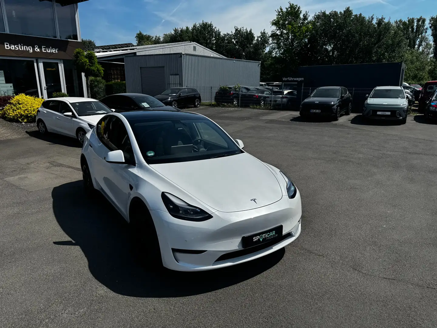 Tesla Model Y Model Y Long Range Dual Motor AWD Bílá - 2
