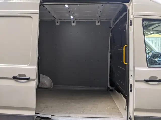 Volkswagen Crafter view 17