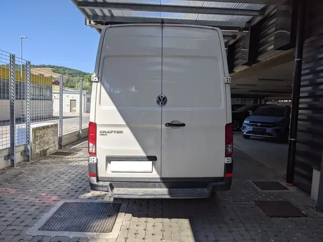 Volkswagen Crafter view 6