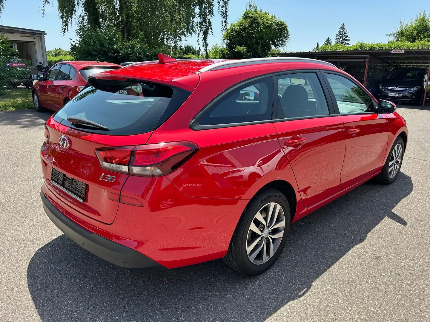 Hyundai i30 Trend, Klima, Navi, Tempomat, Sitzh. Rot - 2