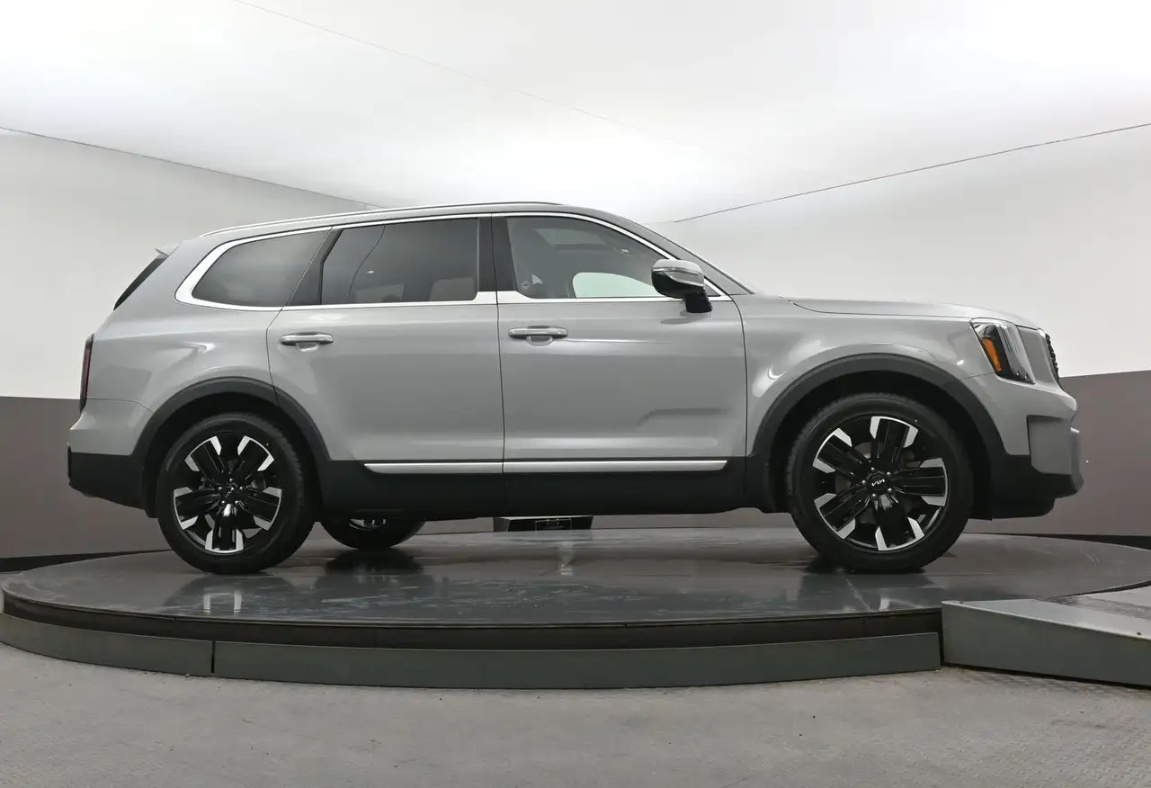 Kia Telluride снимка Kia Telluride
