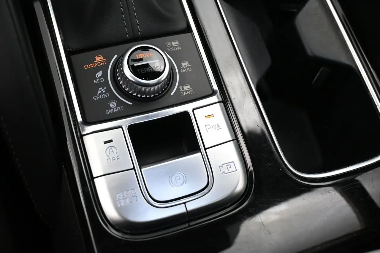 Kia Telluride снимка Kia Telluride