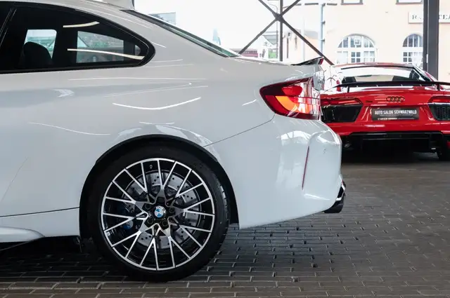 BMW M2 view 10