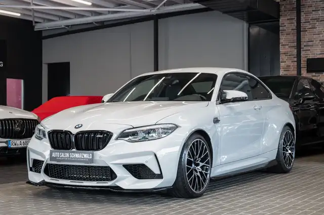 BMW M2 view 2