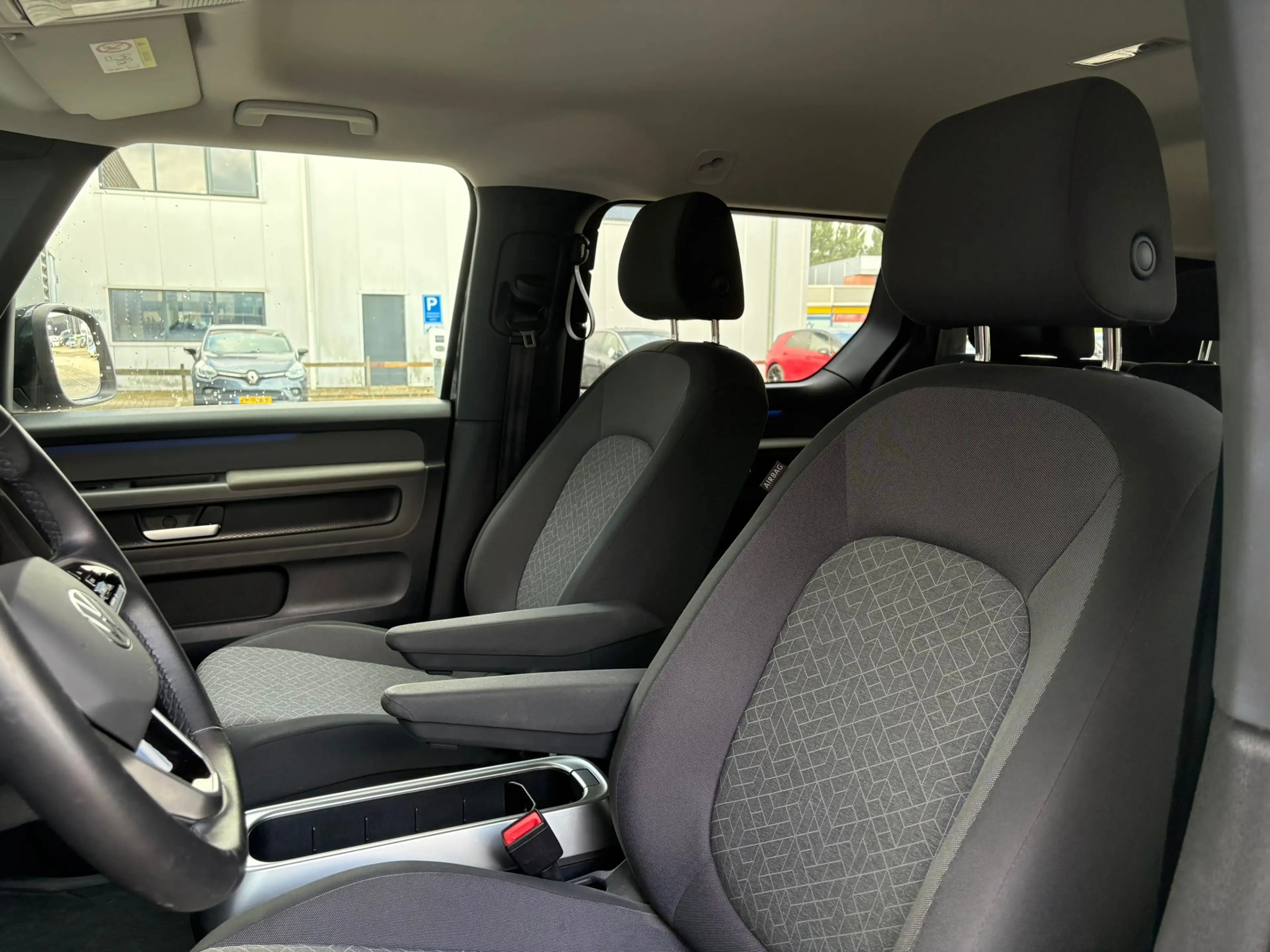 Volkswagen ID. Buzz 1st 77kWh 204 pk | SoH 98,7% | Elektrische Trekhaa — photo 11